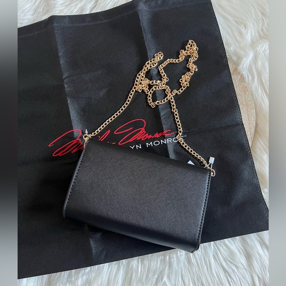 NEW Marilyn Monroe Women’s Black & Gold Cross Body Purse ✨ - Picture 9 of 12